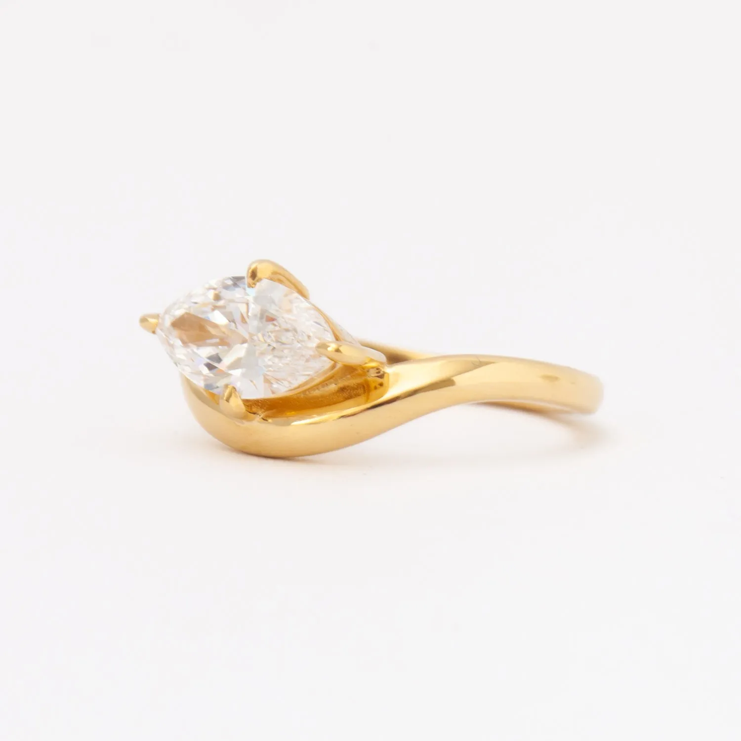 Marquise Diamond Piscine Ring