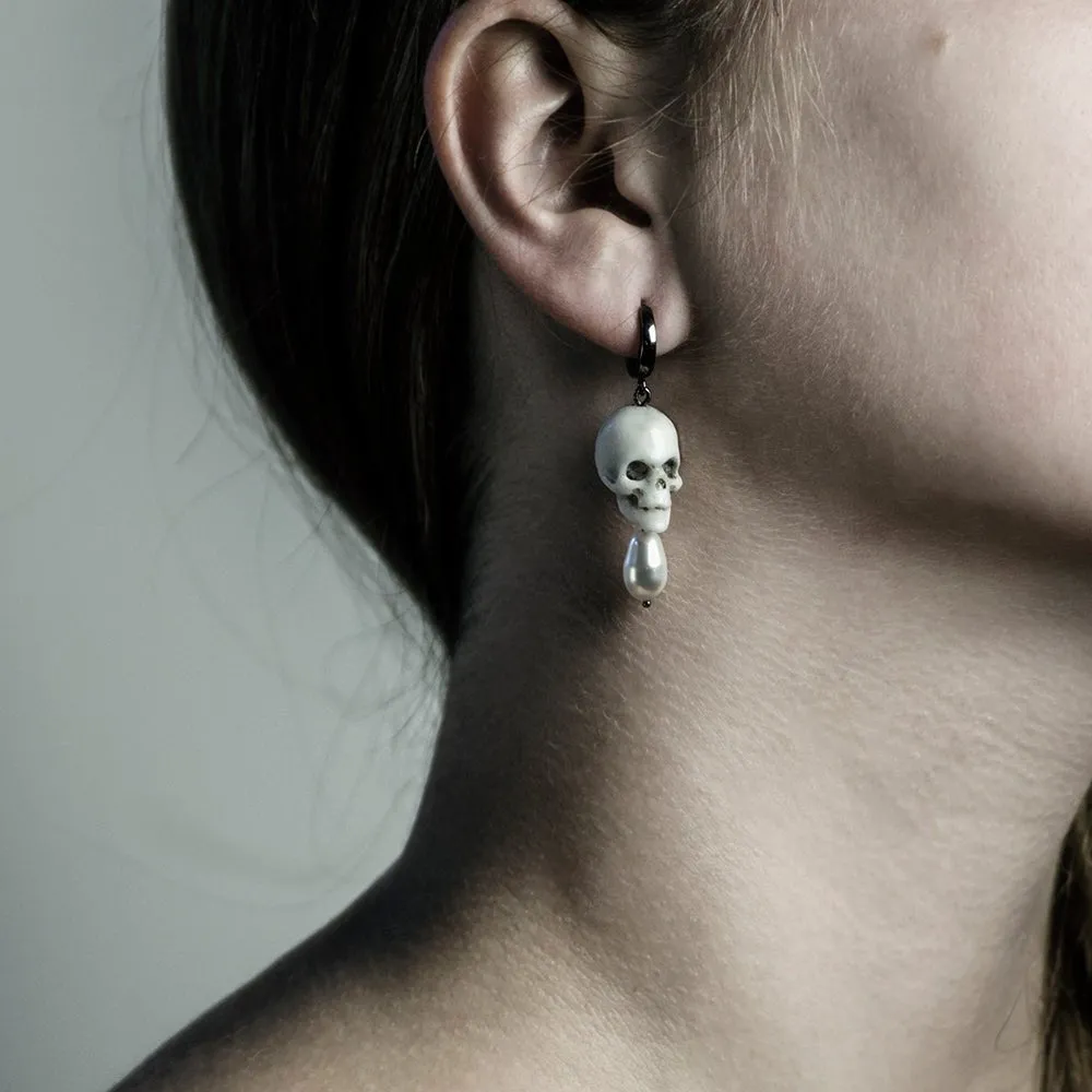 Pearl Skull earring