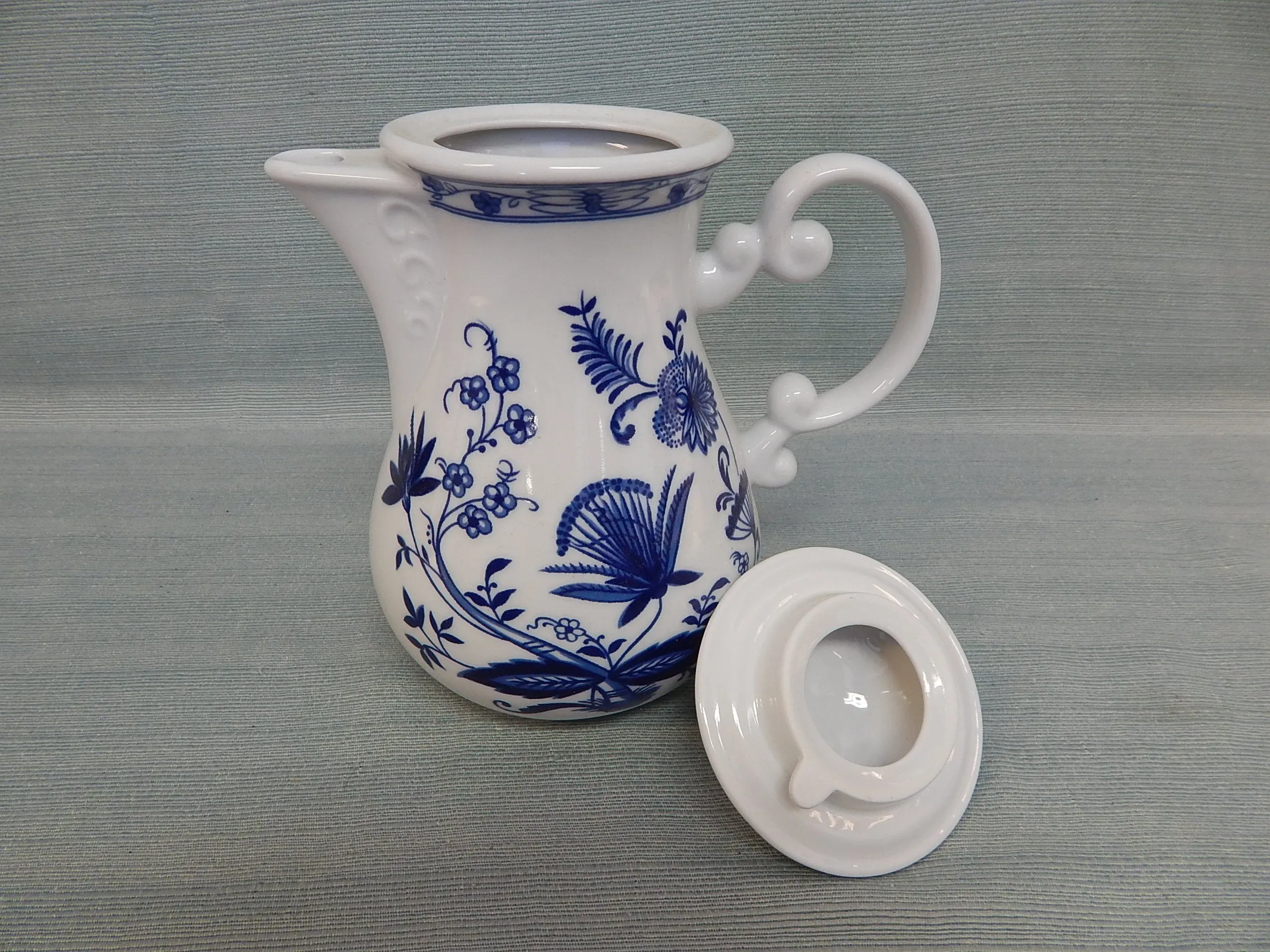 Zwiebelmuster Blue Onion Porcelain Coffee Service