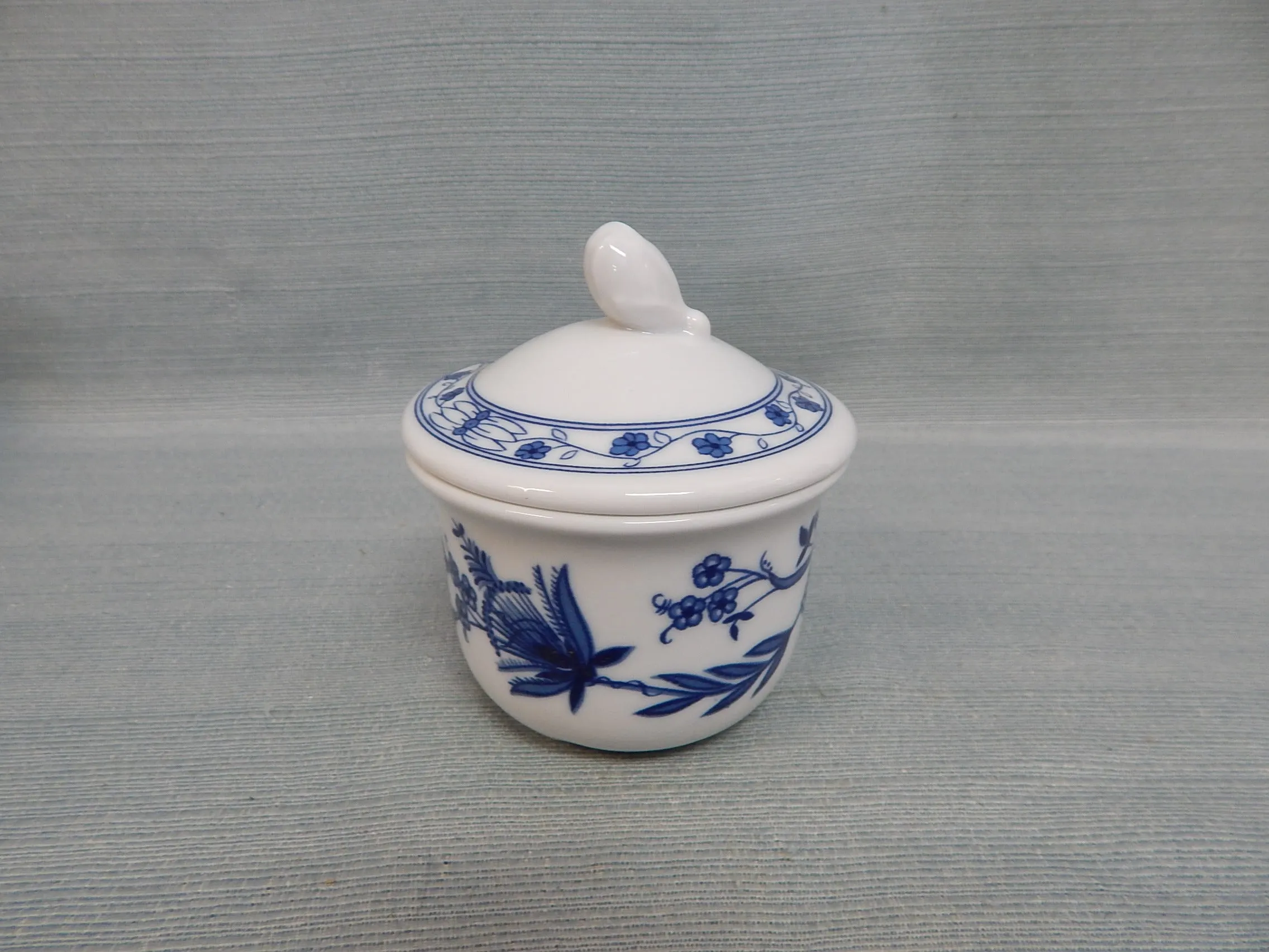 Zwiebelmuster Blue Onion Porcelain Coffee Service